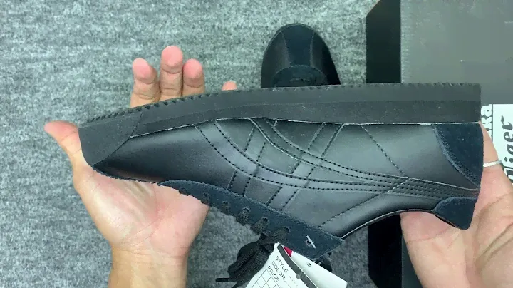 แกะกล่อง รองเท้า Onitsuka Tiger Corsair Black/Black