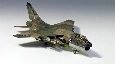 A-7H CORSAIR II 1/72 HOBBYBOSS picture collection video