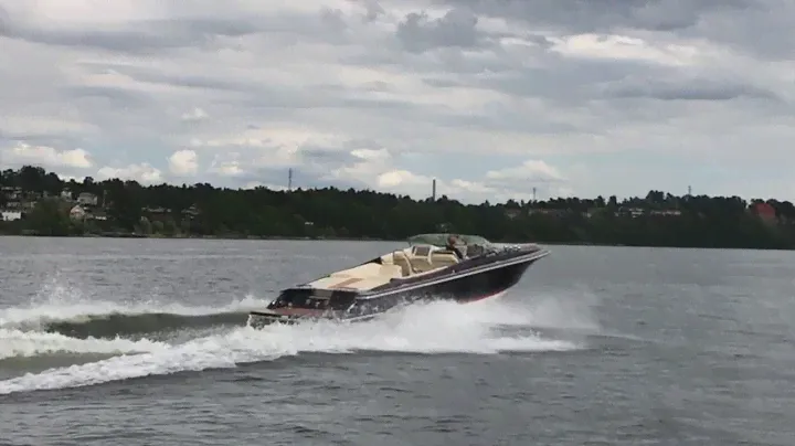 Chris-Craft Corsair 30 Sea Trial